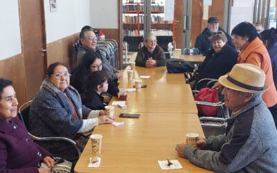 Excelente participación de Personas Mayores en Bingo organizado por el Programa Participación Social del Departamento de Salud
